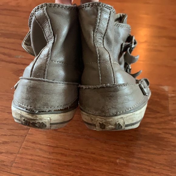 Ash sneakers, style Virgin in light grey. - Picture 5 of 5